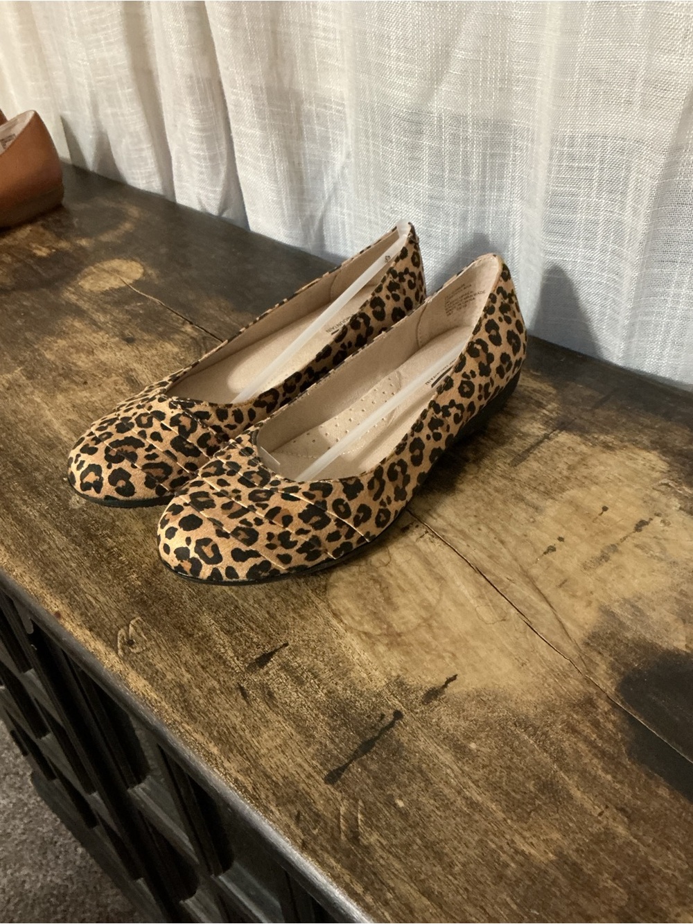 Cliffs by WHITE MOUNTAIN Leopard Print Ballet Flats - Tan & Black